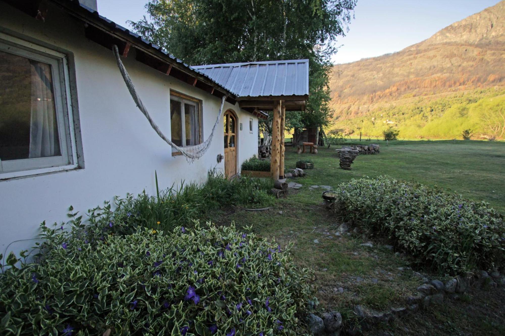 Hostel Lc Hoyo de Epuyén Buitenkant foto