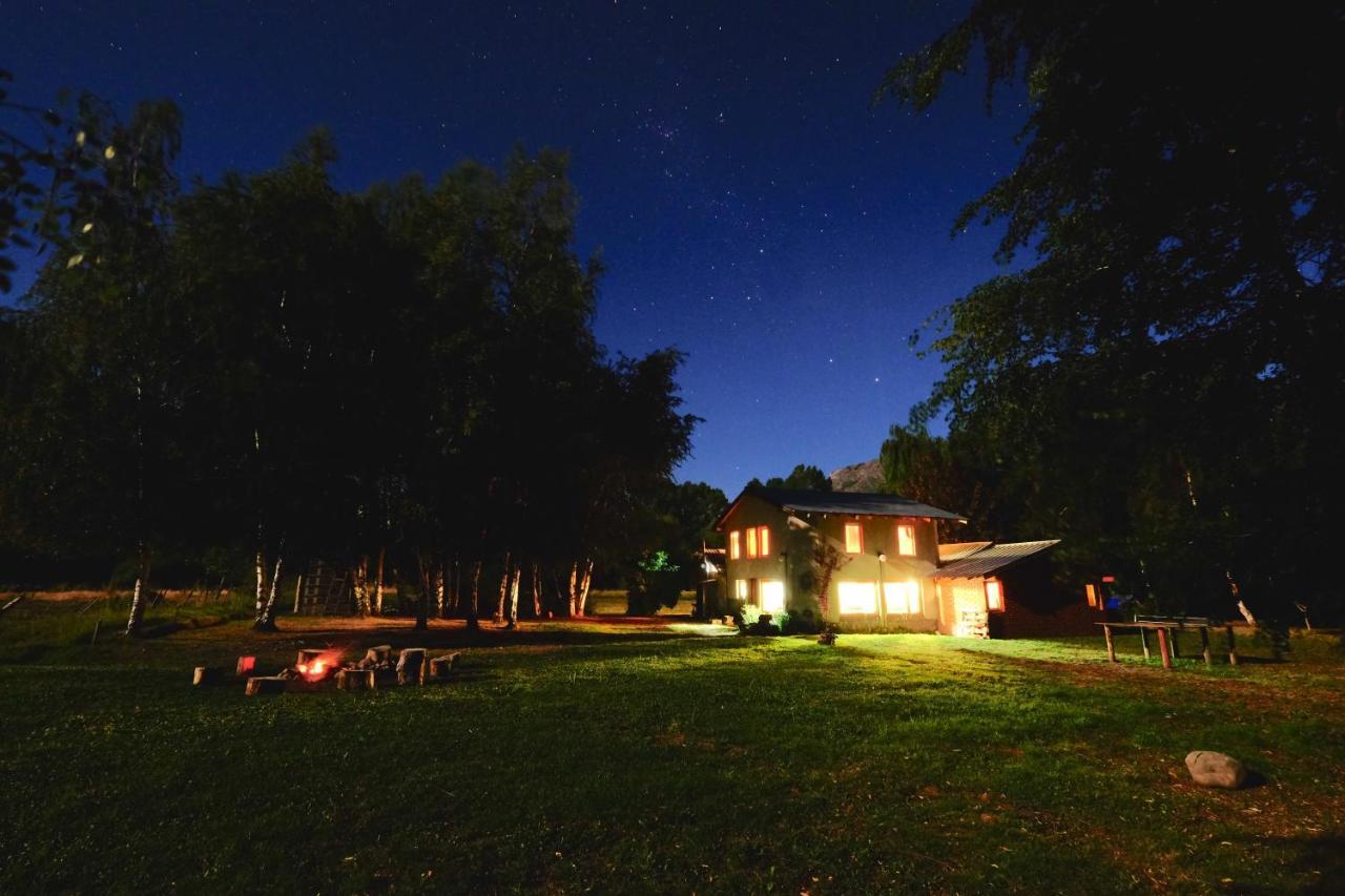 Hostel Lc Hoyo de Epuyén Buitenkant foto